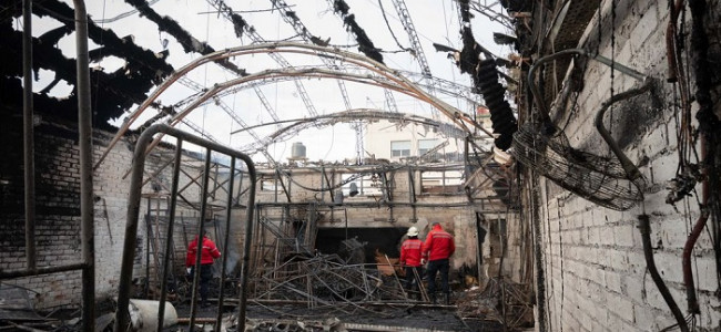 El fuego destruyó la Enkosala y piden colaboración para reconstruir el teatro 