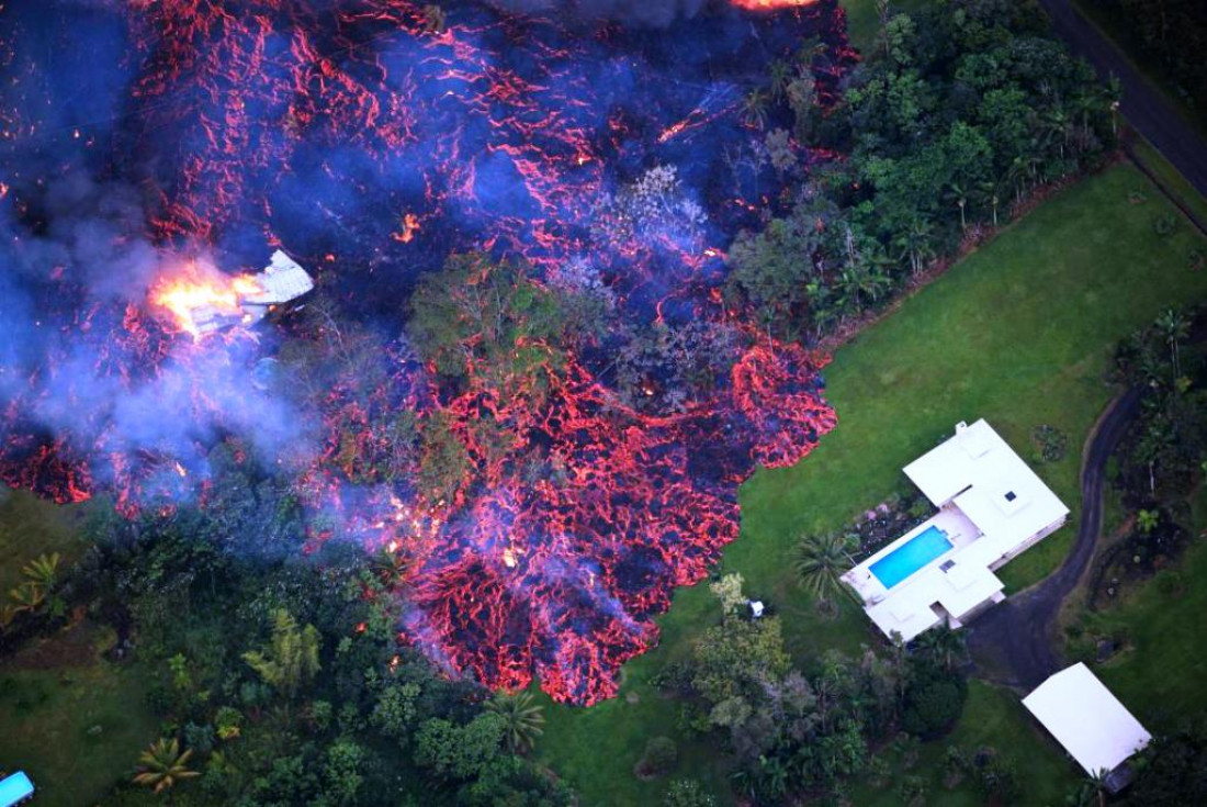 La lava del volcán Kilauea avanza sin tregua sobre Hawái