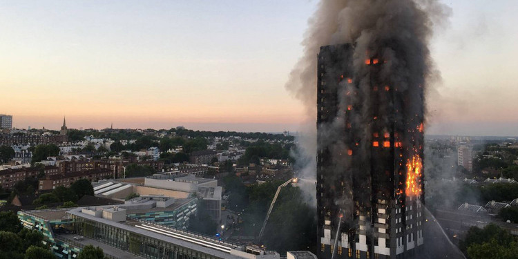 El incendio en una torre de Londres comenzó por una heladera defectuasa