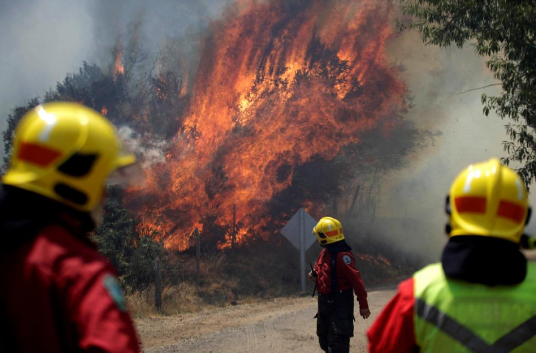 Incendios en Chile: el fuego arrasó con un pueblo entero