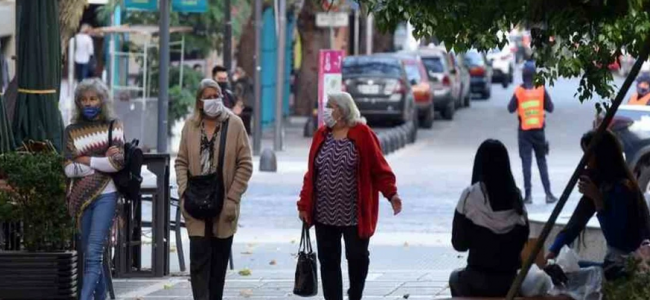 Mendoza registró un leve descenso de casos de COVID-19 