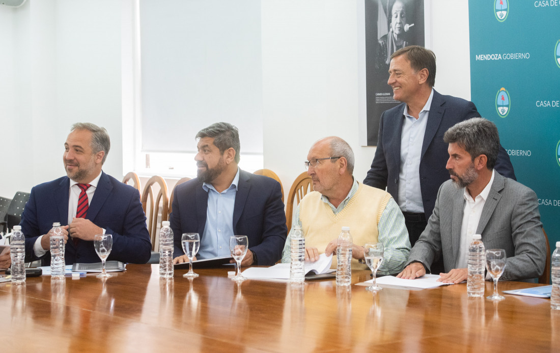 Con algunos planteos, los intendentes del Gran Mendoza aceptaron el plan hídrico de Suarez