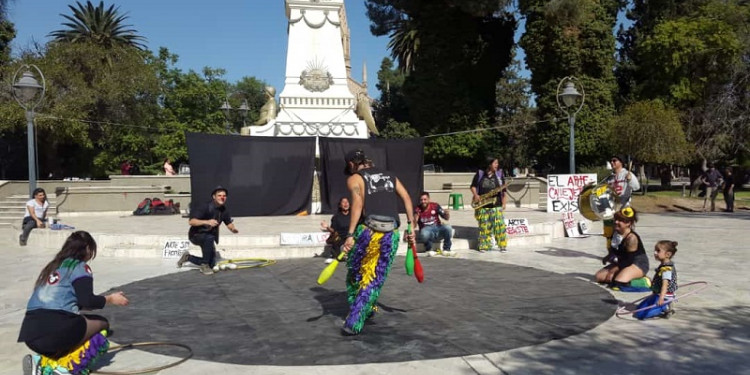 Artistas callejeros contra el Código de Convivencia Urbana: "El arte no es delito"  