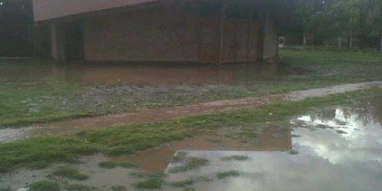 Más de 60 familias fueron evacuadas en el Valle de Uco por las inundaciones