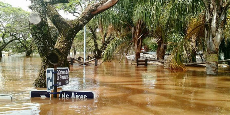 Continúa el alerta por intensas precipitaciones en el Litoral