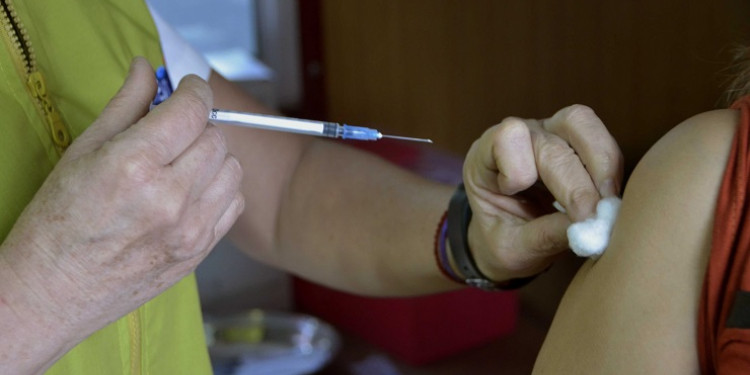 Más de 151 mil vacunas antigripales en dos meses de campaña