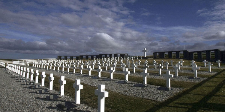 La Cruz Roja localiza a los caídos en Malvinas