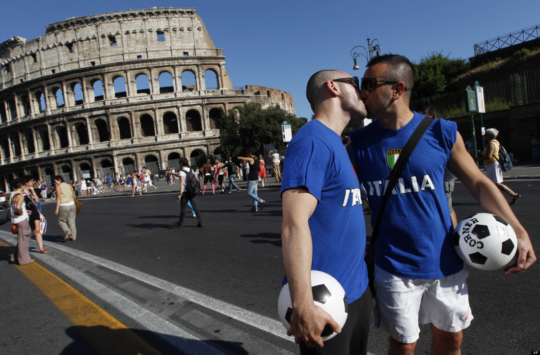 El Parlamento italiano legalizó el matrimonio civil homosexual