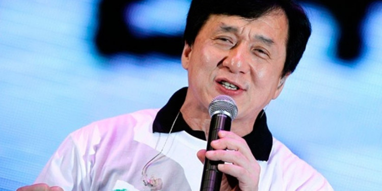 Profe Paradiso: "Como cantante, Jackie Chan es buen actor"