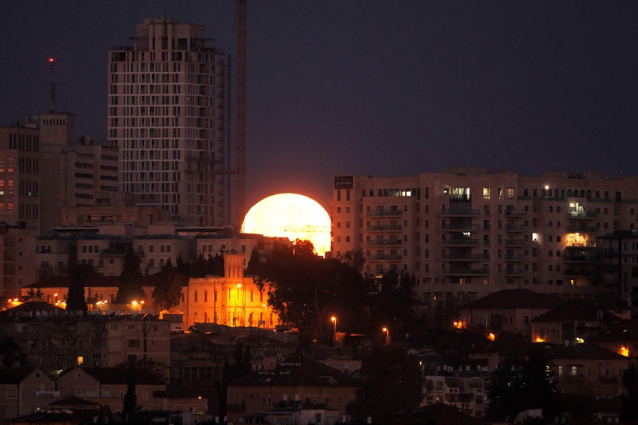 imagen Mirá en vivo la súper luna azul de sangre alrededor del mundo