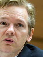 Ecuador busca generar un salvoconducto para el creador de Wikileaks