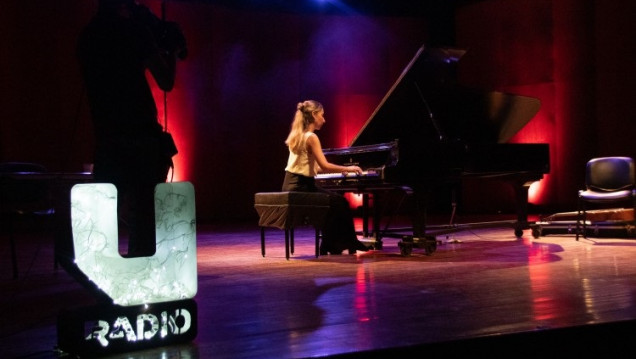 imagen Lujazo con Julieta Iglesias y los clásicos de Serú Girán