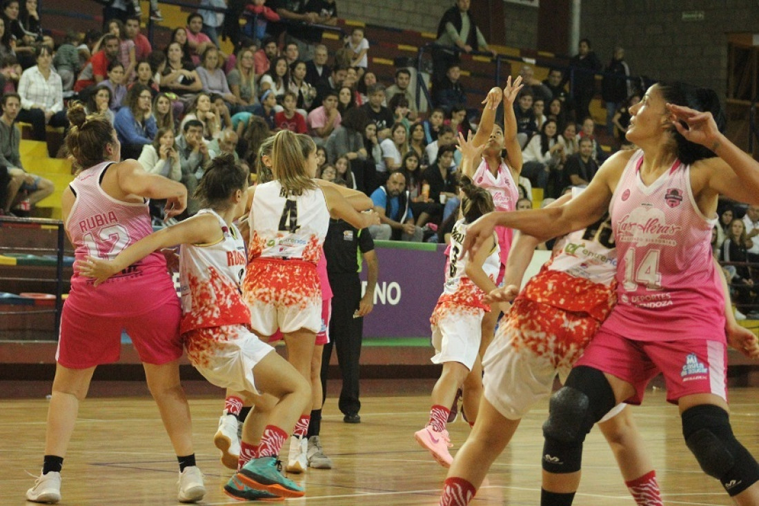 Gran triunfo para el básquet femenino