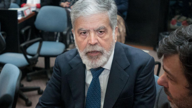 imagen Confirmaron el procesamiento y prisión preventiva para Julio de Vido