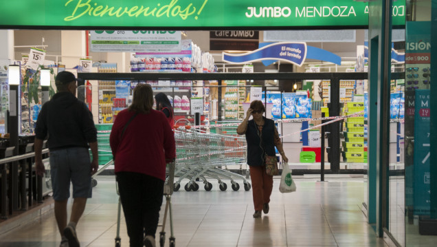 imagen Hipermercados: buscan que su instalación se regule por ley