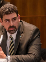 Kerchner en la mira: exigen que explique su "triple sueldo"
