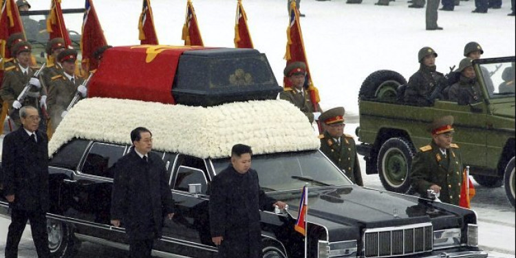 Tras el fallecimiento de Kim Jong-il, su hijo encabezaría el gobierno norcoreano 