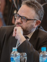 "La salida de Kulfas tiene su génesis en las internas y coalición del gobierno"