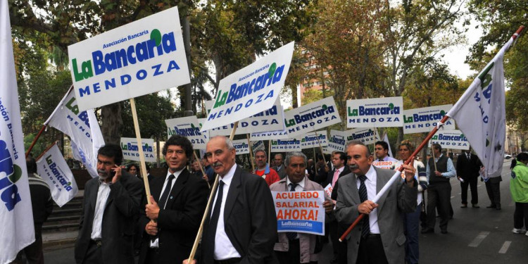 Por solidaridad, la Bancaria Mendoza adhiere al paro nacional del 6 de abril