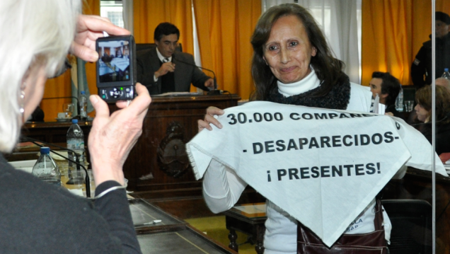 imagen Tuit a tuit: La búsqueda de Illa