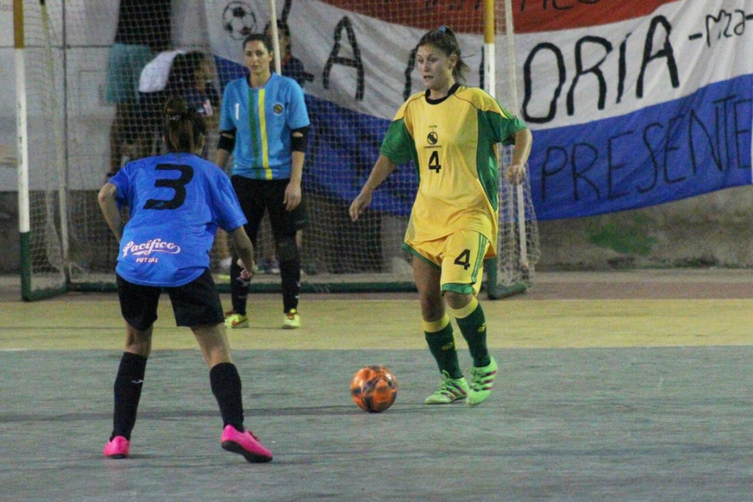 Del trono y la corona a las canchas futboleras