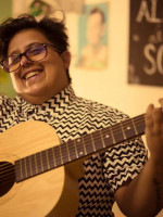 La uruguaya Luciana Mocchi canta en el ciclo Wanaku