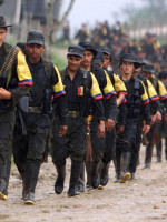 Las FARC vuelven a la selva y hay polémica por la campaña del No