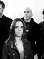 Las Pelotas llega a Mendoza presentando su nuevo disco "Brindando Por Nada"