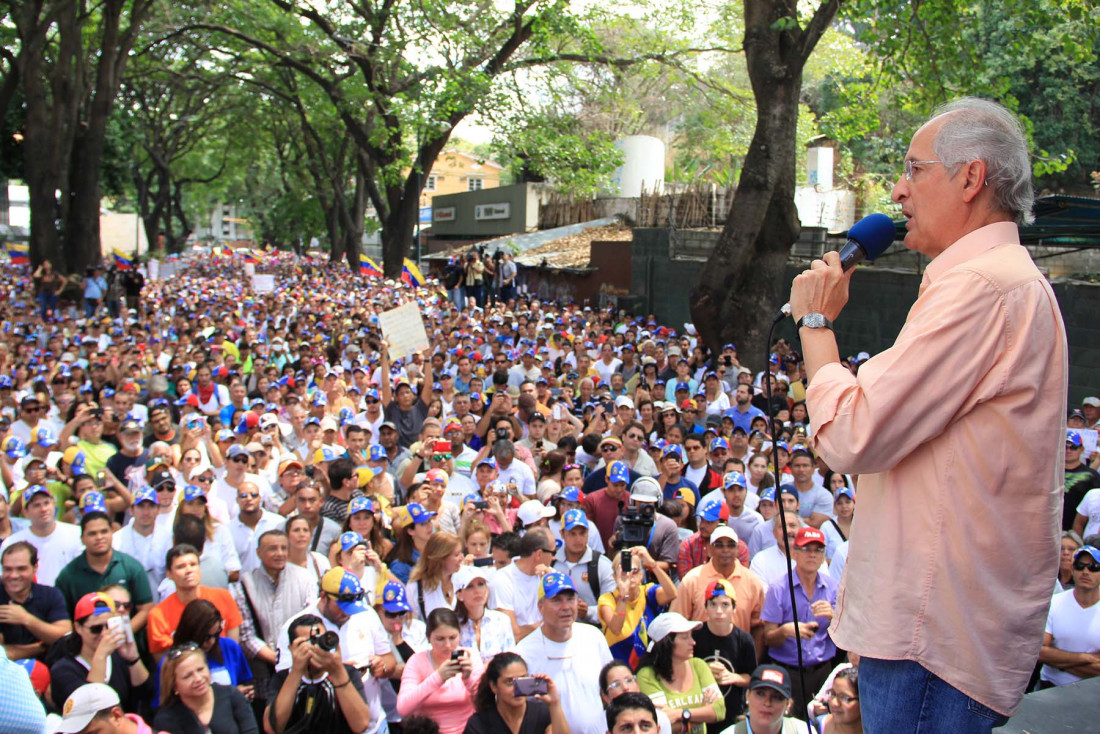 Alcalde opositor Ledezma escapó de Venezuela rumbo a Colombia