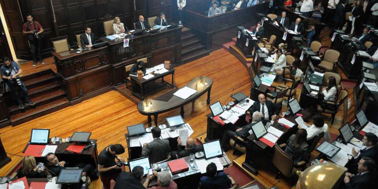 Seguí en vivo el súper martes de sesión en la Legislatura