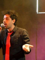 Leo Camiser: "Está la disyuntiva entre el standapero y el actor"