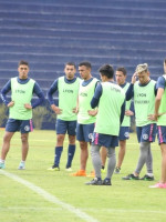 Debuta en casa