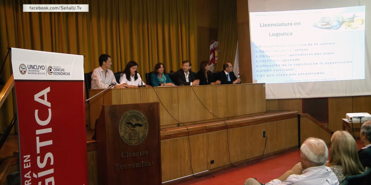 Presentan nueva carrera de logística