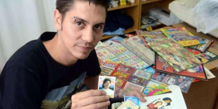 Rodrigo, el loco de las figuritas que bate récord en Mendoza