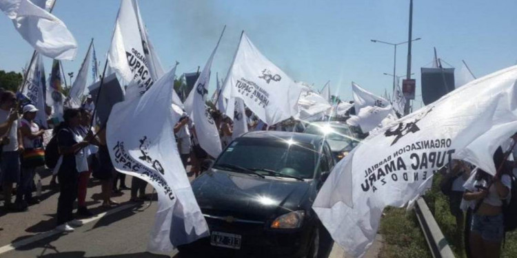 Reclamo y corte en Acceso Este por la liberación de Sala