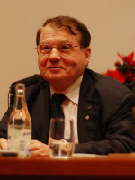 Murió el científico Luc Montagnier, uno de los descubridores del VIH
