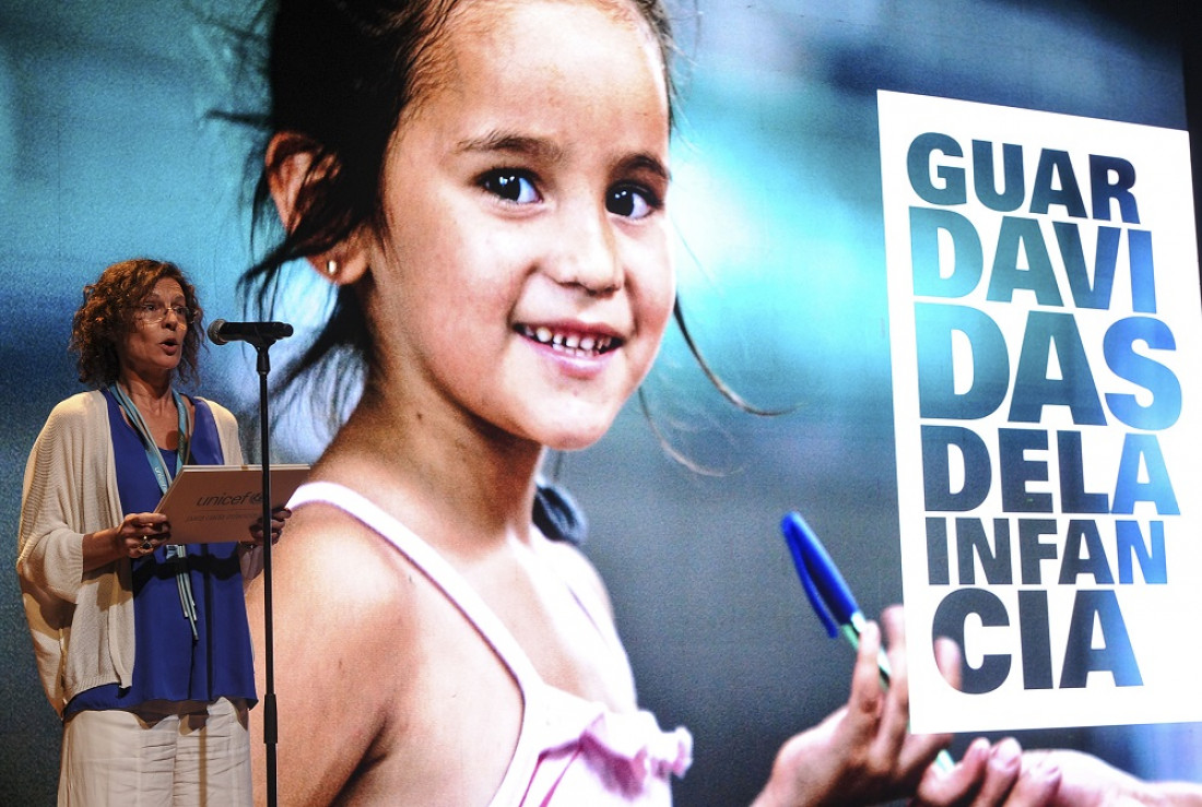 Unicef lanzó una campaña para invitar a la sociedad a convertirse en "Guardavidas de la infancia"