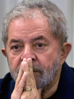 Condenan a Lula a 9 años de prisión por corrupción