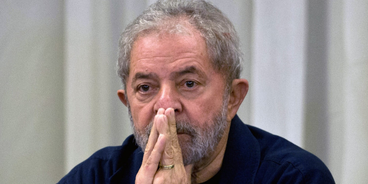 Condenan a Lula a 9 años de prisión por corrupción