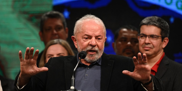 Lula ganó por más de 5 puntos e irá a segunda vuelta con Bolsonaro