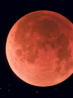 El domingo podrá verse una súper luna roja