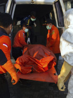 Se estrelló un avión en Indonesia y fallecieron 188 personas