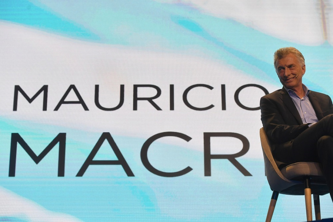 Macri propone devaluación e inflación