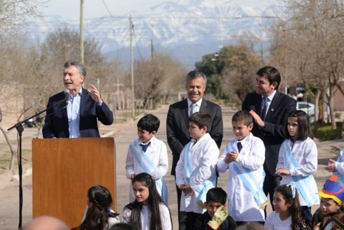 Macri se sube al tractor mendocino