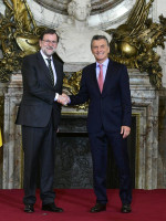 Rajoy elogió a Macri por sus "valientes reformas"