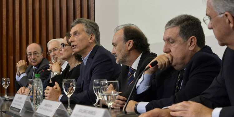 Macri envió al Congreso un proyecto para que jóvenes consigan empleo