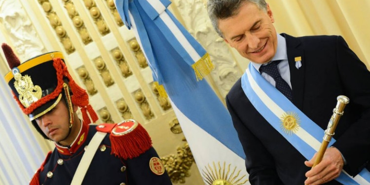 Macri en datos: catorce meses de gestión y nueve frenos