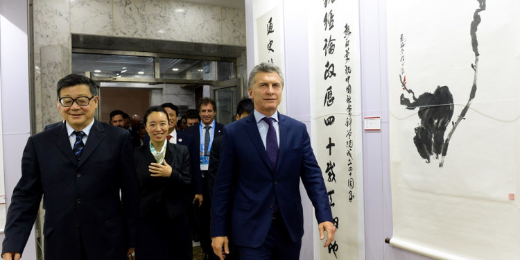 Macri busca que China invierta en infraestructura y energía