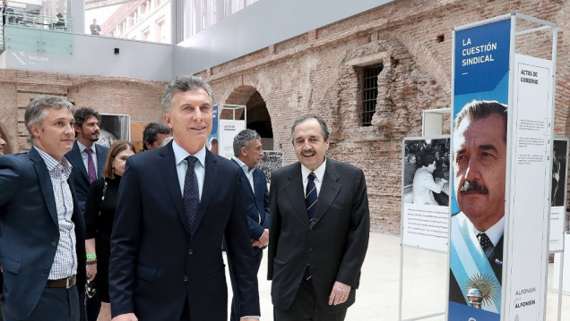 imagen Macri homenajeó a Alfonsín y les dejó un mensaje a los radicales 