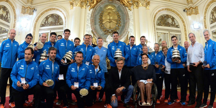 Macri destacó "el trabajo en equipo y la humildad" de los ganadores de la Copa Davis